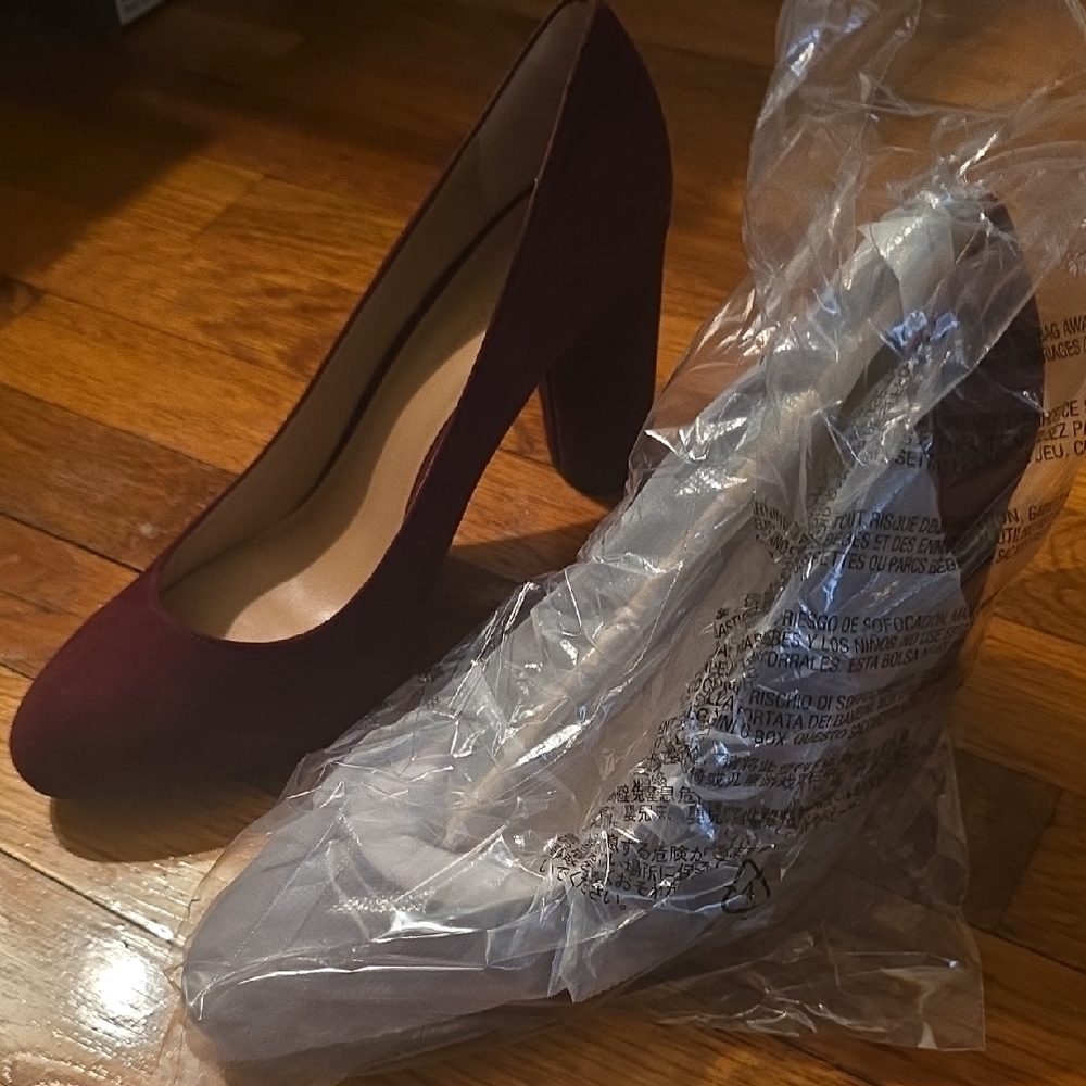 Elegant Burgundy Women's Pumps